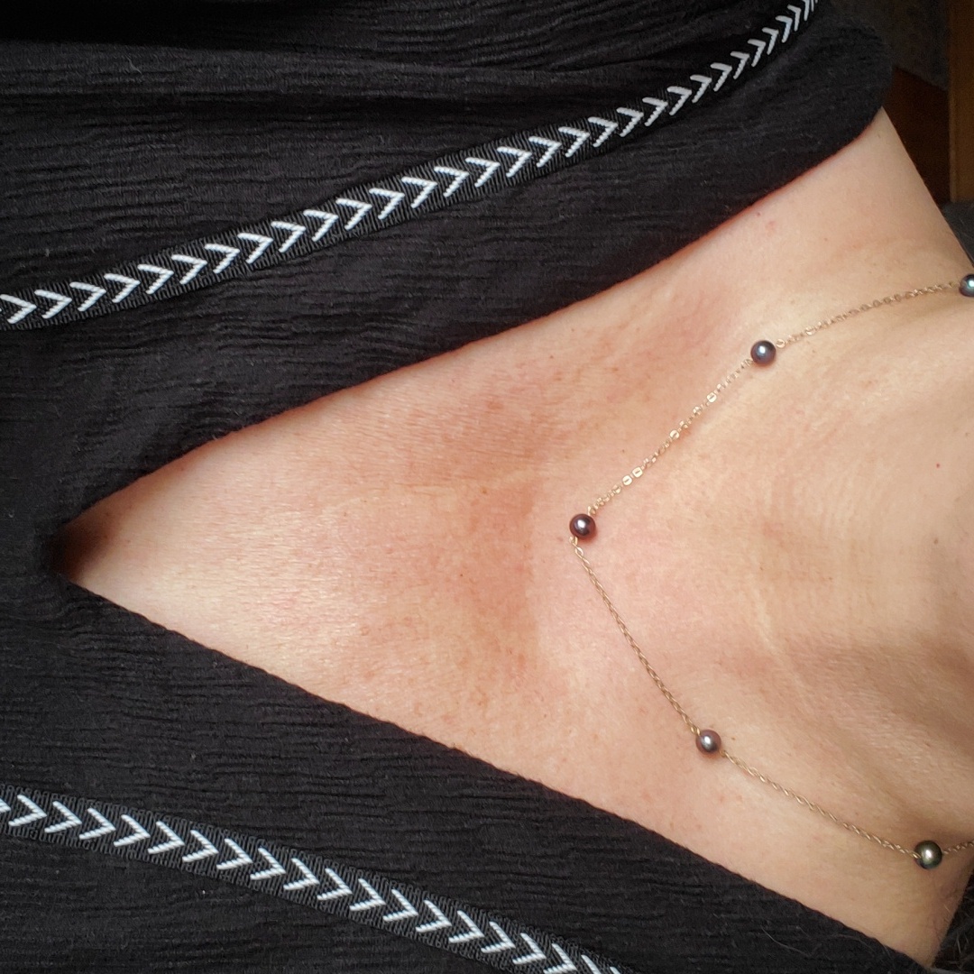 10 Kt Gold And Pearl Necklace